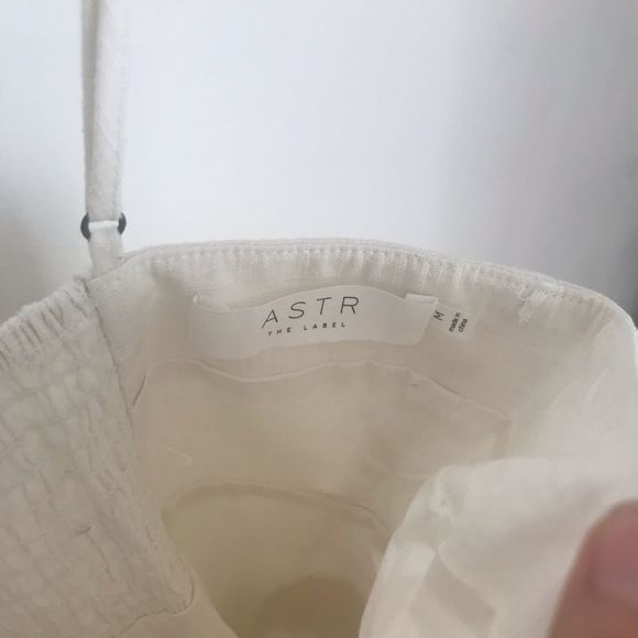 ASTR The Label ISSA Dress with spaghetti straps - Picture 3 of 3